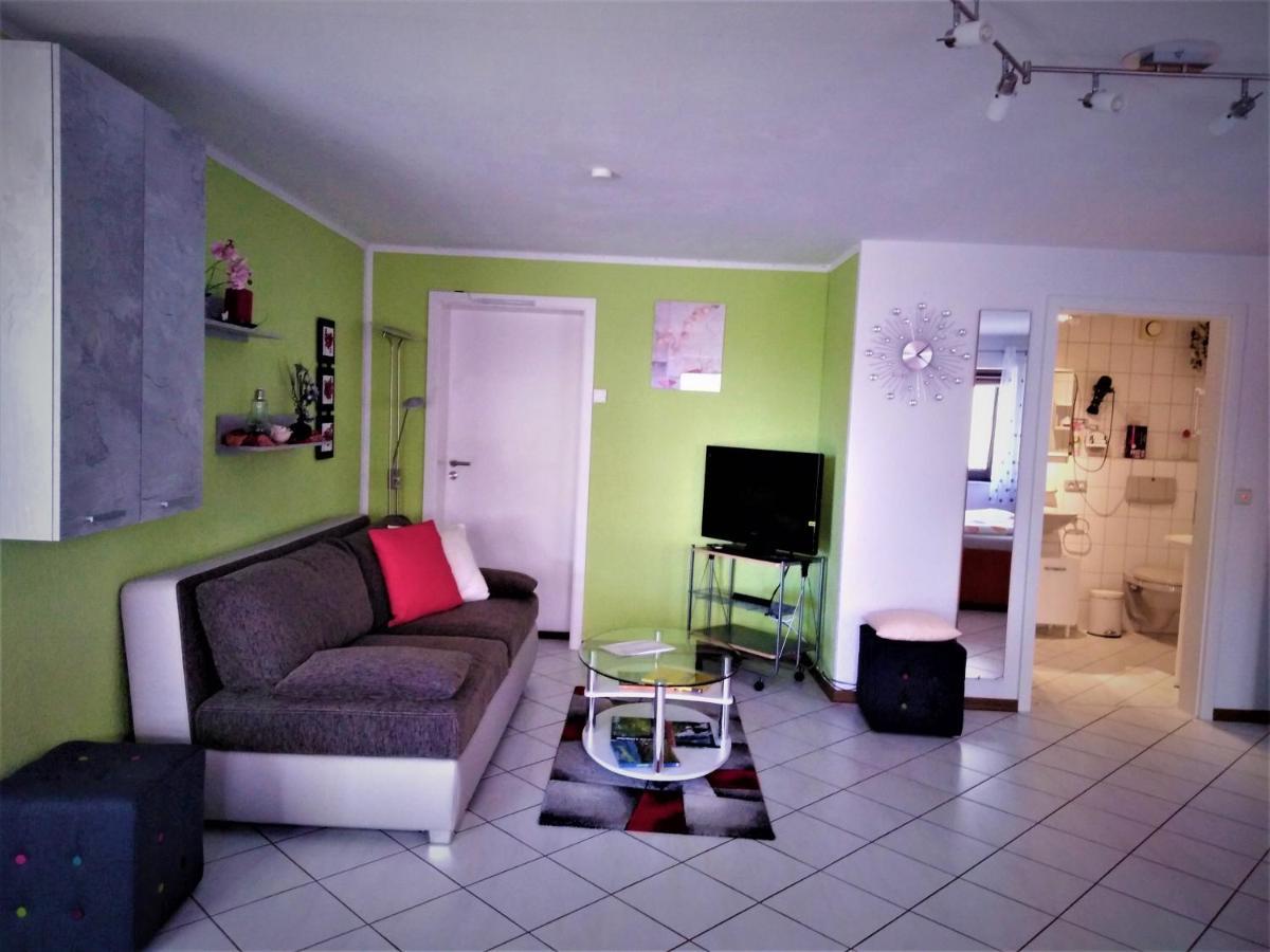 Ferienwohnung Kiruga คิพเพนไฮม์ ภายนอก รูปภาพ
