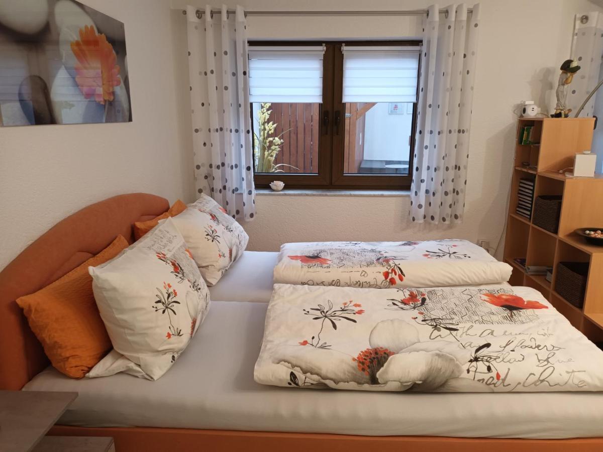 Ferienwohnung Kiruga คิพเพนไฮม์ ภายนอก รูปภาพ